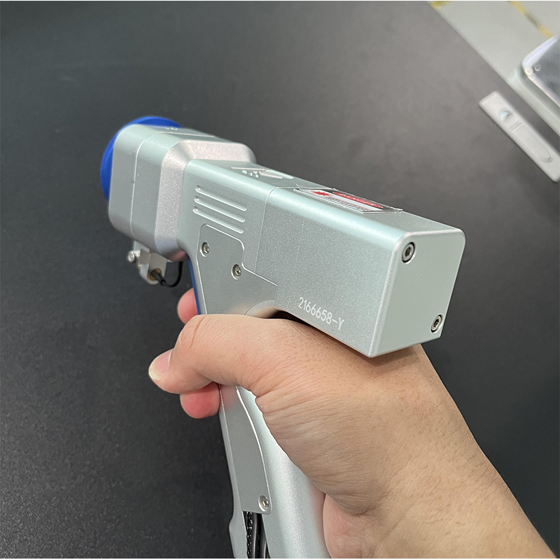Dapeng Laser Handheld Laser Cleaning Machine for Paint And Rust Removal