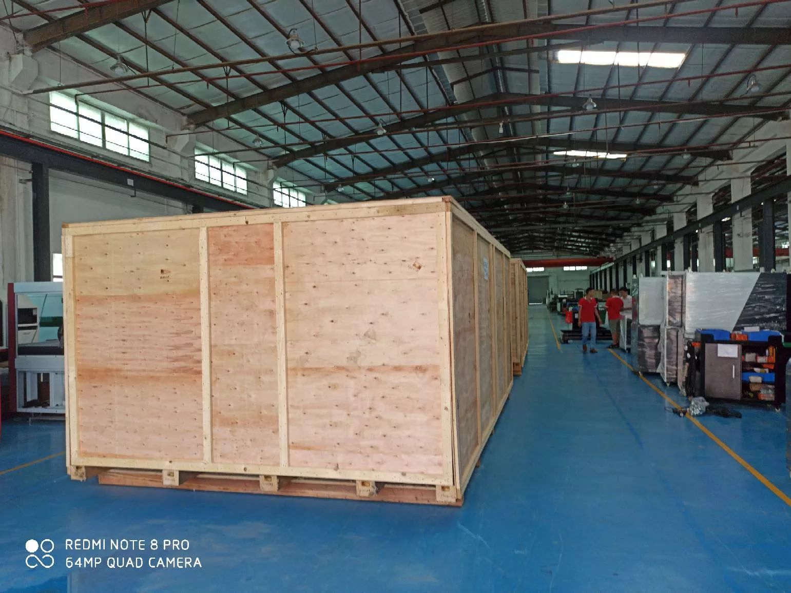 2000W High Thickness Fiber laser cutting machine with Pallet Changer and Closed Body