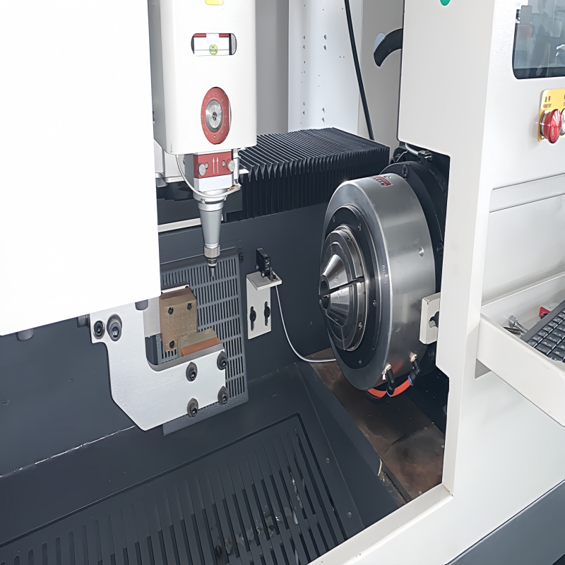1500-6000 W High-Speed 3D Laser Tube Cutting Machine with High-precision Chuck